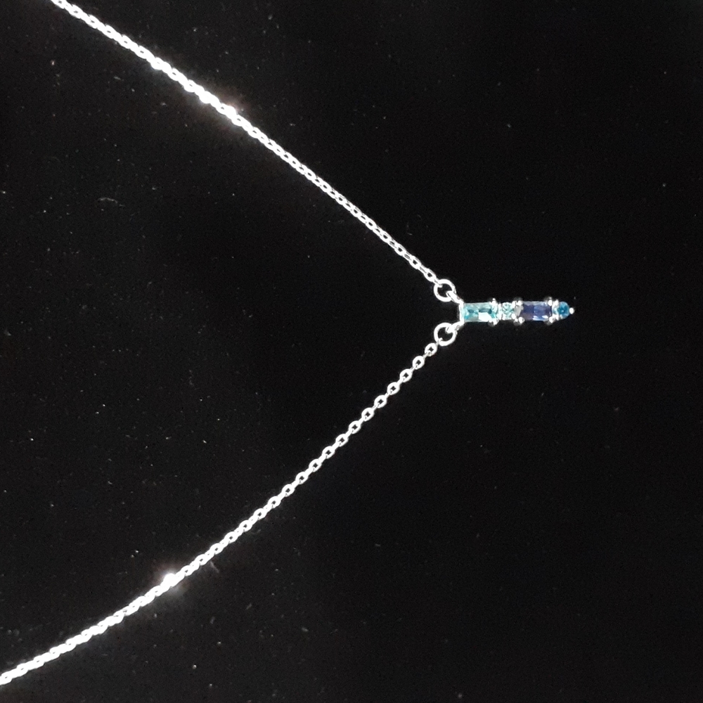 Silver Tone Necklace and Pendant
